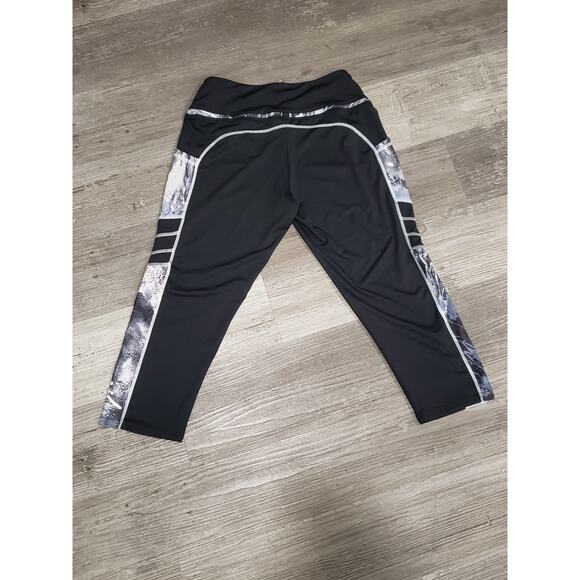 Neon Sweets Black Gray Camo Side Design w. Pockets Leggings Yoga Capri Pants - Picture 3 of 8